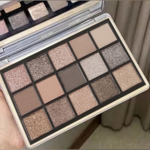 2 FOR $20. Tingphe "Glam" Palette. - Picture 5 of 8